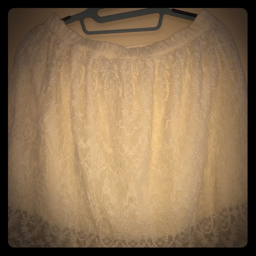 White lace skirt